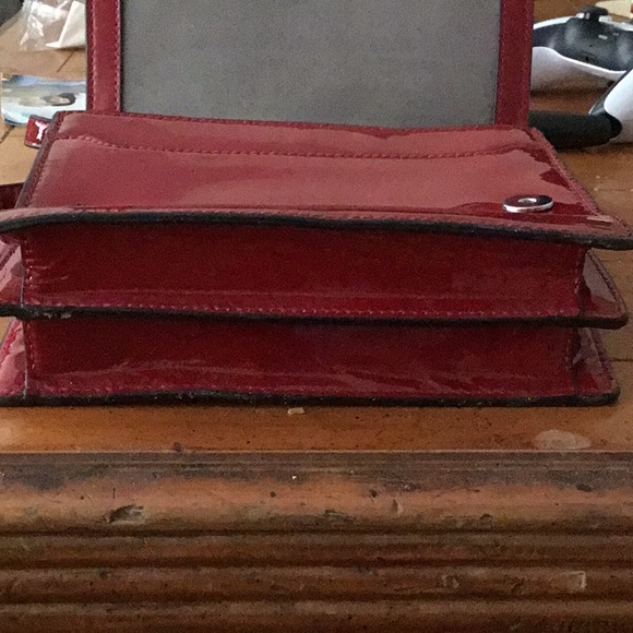 Vince Camuto Glossy Red Leather Cross Body Bag Mint - Picture 8 of 8